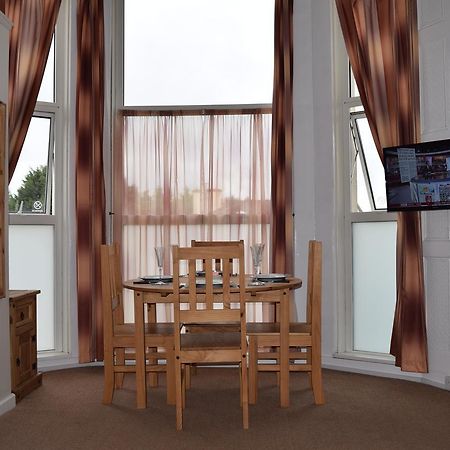 Tor Park Holiday Flatlets Торки Экстерьер фото