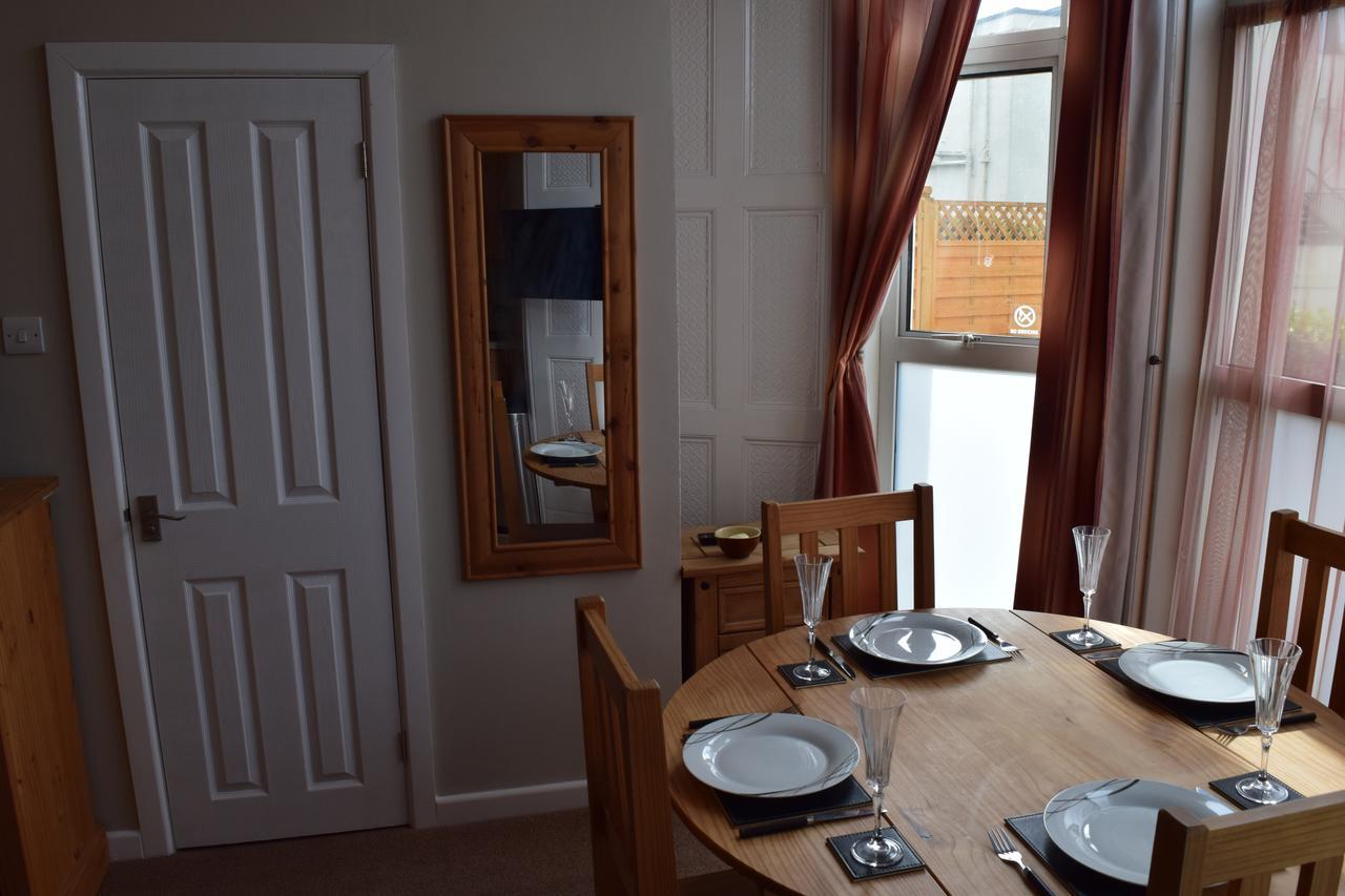 Tor Park Holiday Flatlets Торки Экстерьер фото